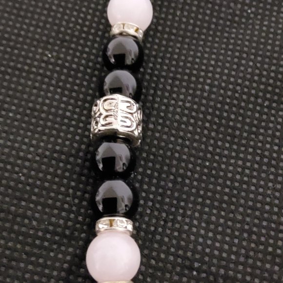 🇨🇦 2 For $25 Artisan Black &white gemstone bracelet - Picture 3 of 7